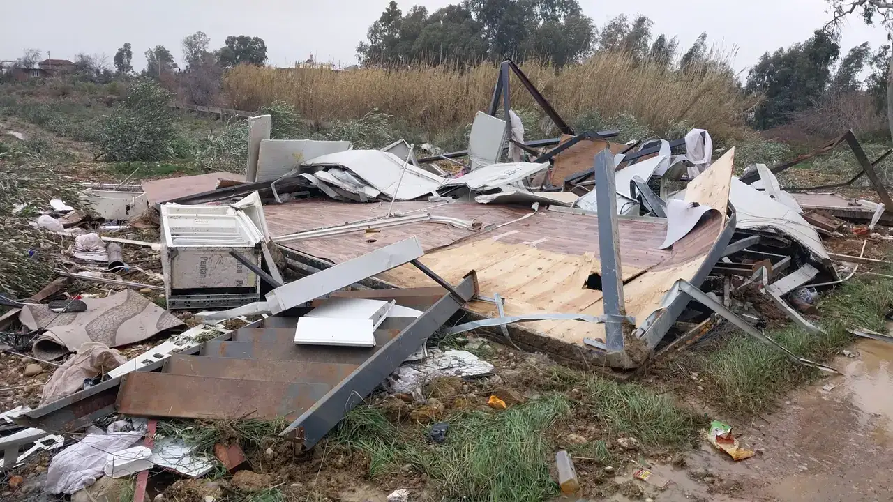 Manavgat’ın 3 Mahallesinde Hortum Felaketi: 1 Yaralı 1